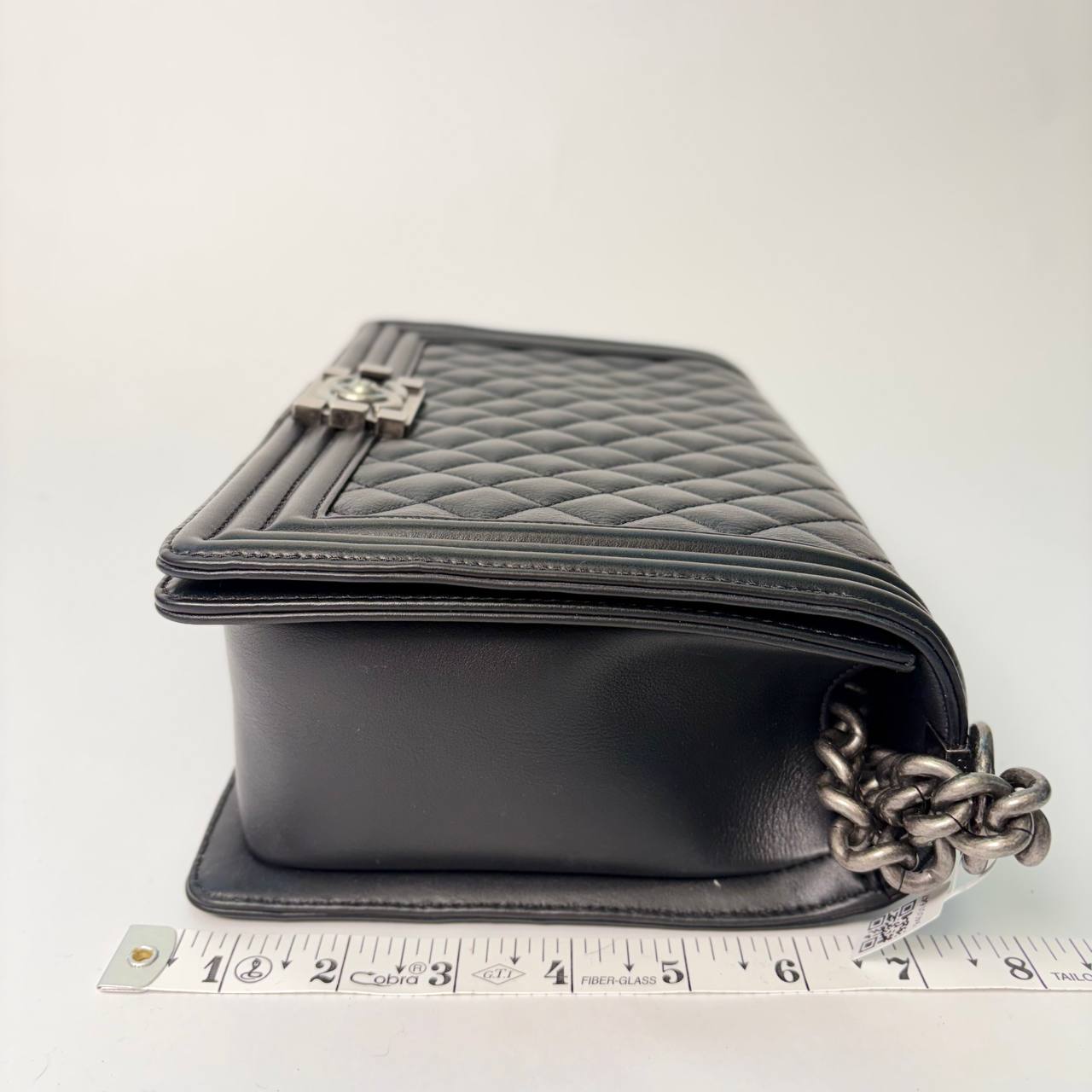 Caviar Quilted Medium Boy Flap black — view 3 of 4