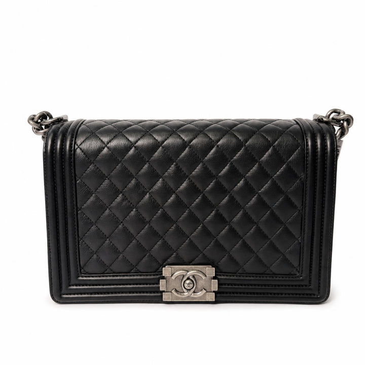 Caviar Quilted Medium Boy Flap black