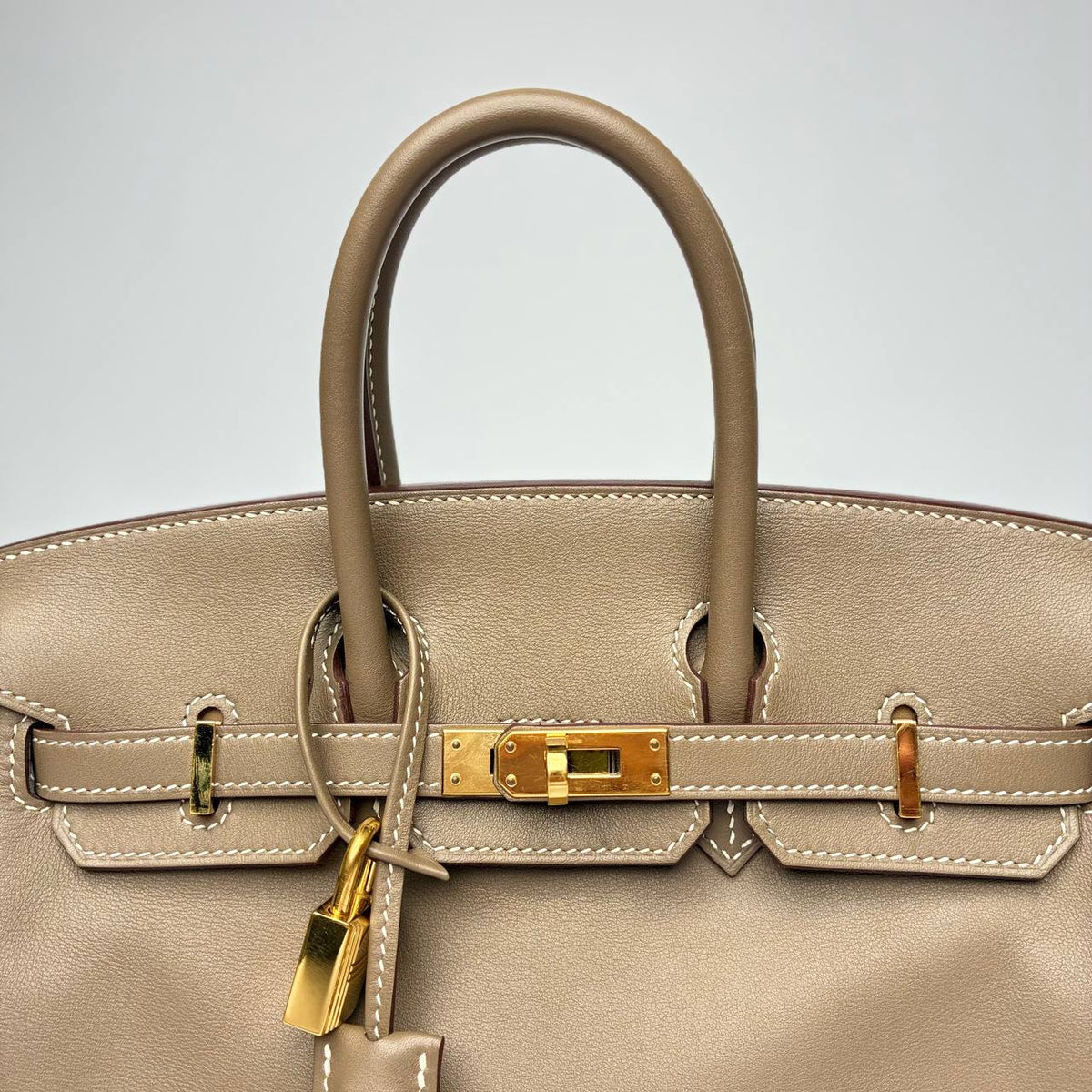 Hermès Birkin 25 Swift Taupe — hardware detail — view 4 of 4