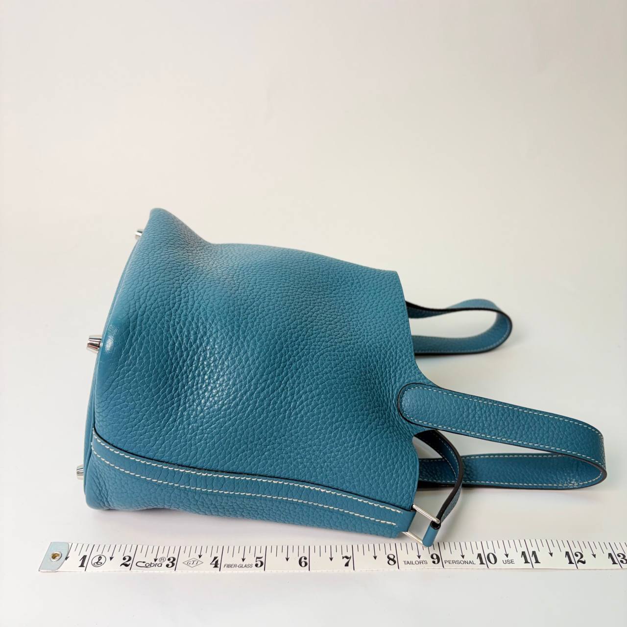 Hermès Picotin Lock 18 Turquoise — view 2 of 5
