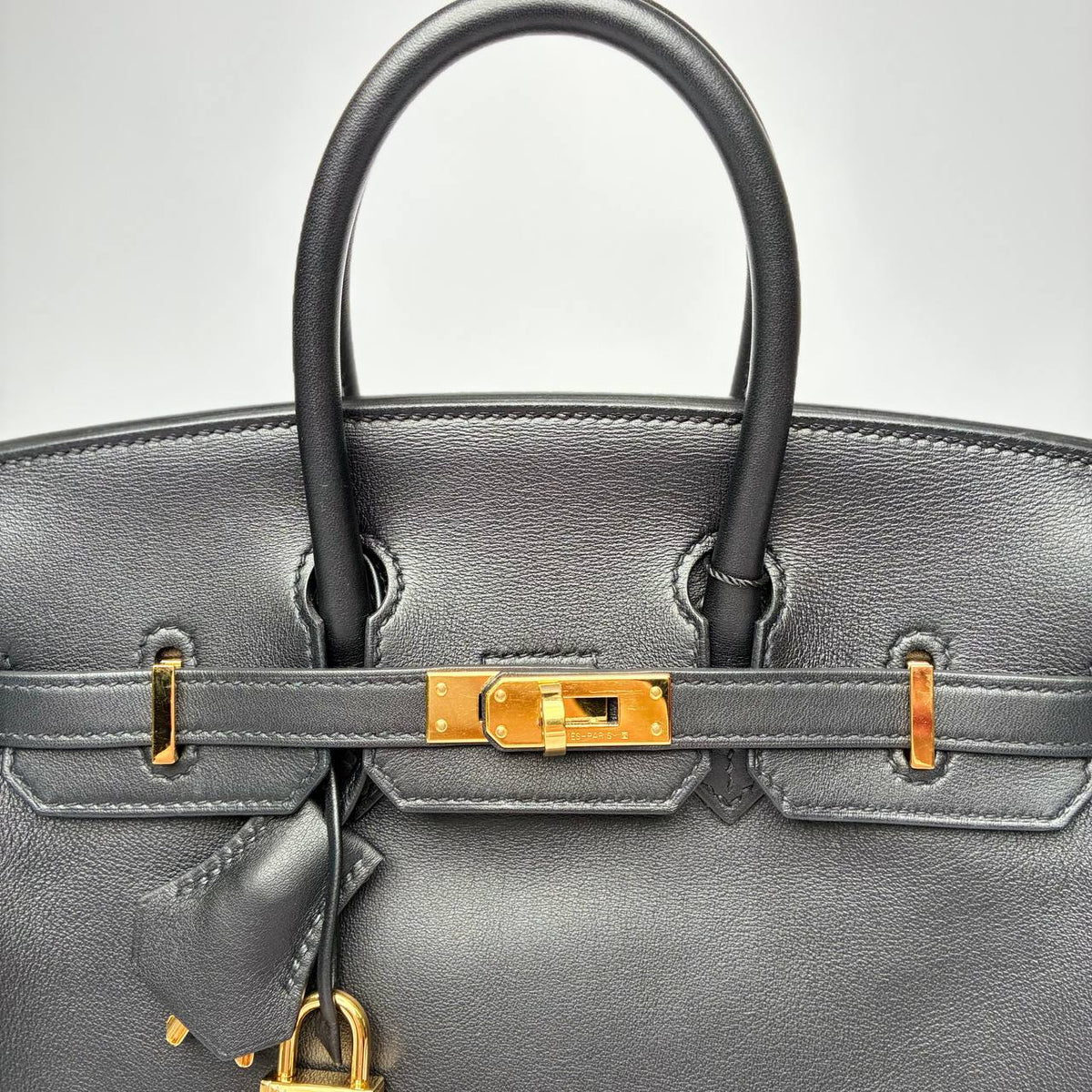 Hermès Birkin 25 Swift Noir — hardware detail — view 4 of 4