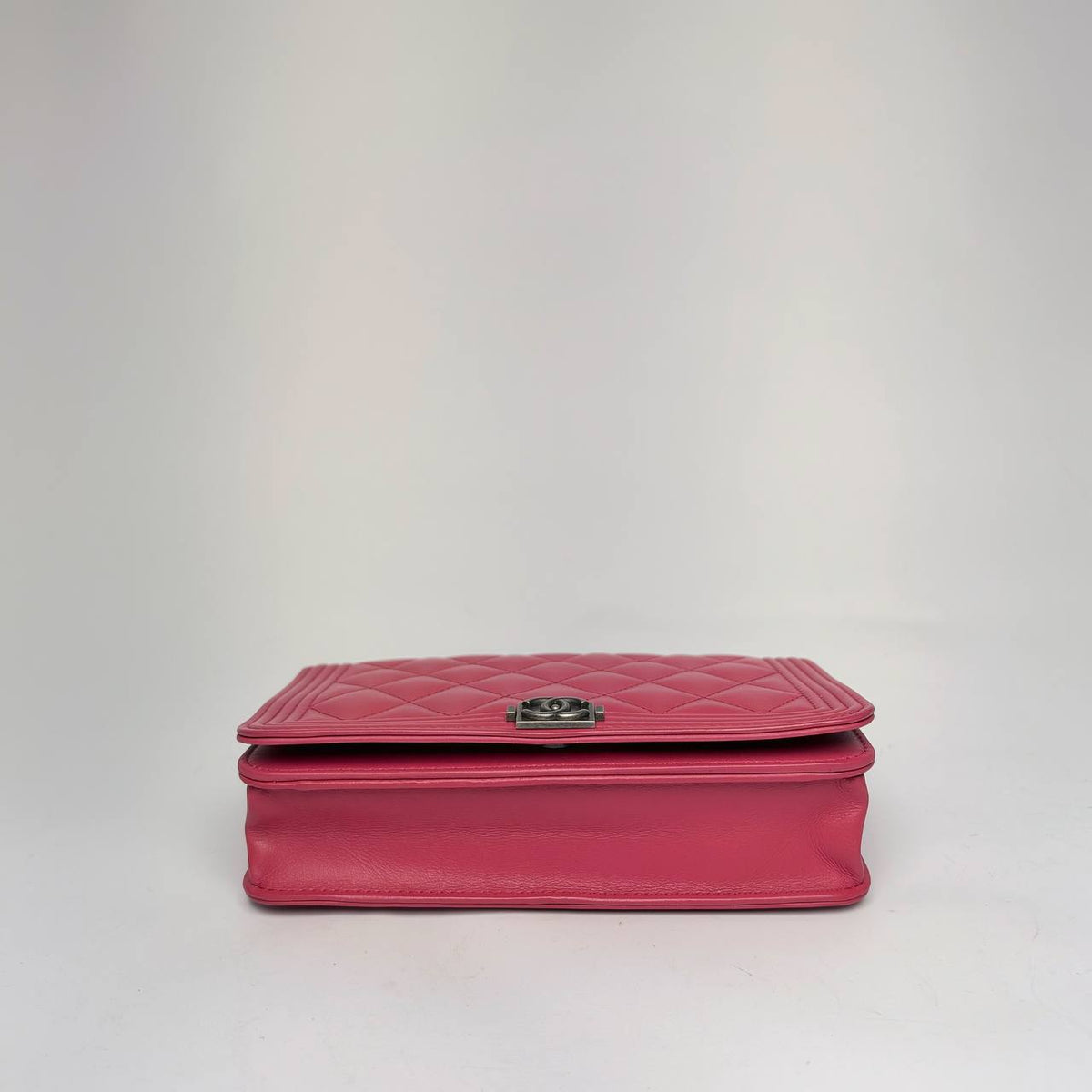 Chanel Boy Wallet on Chain pink, base view