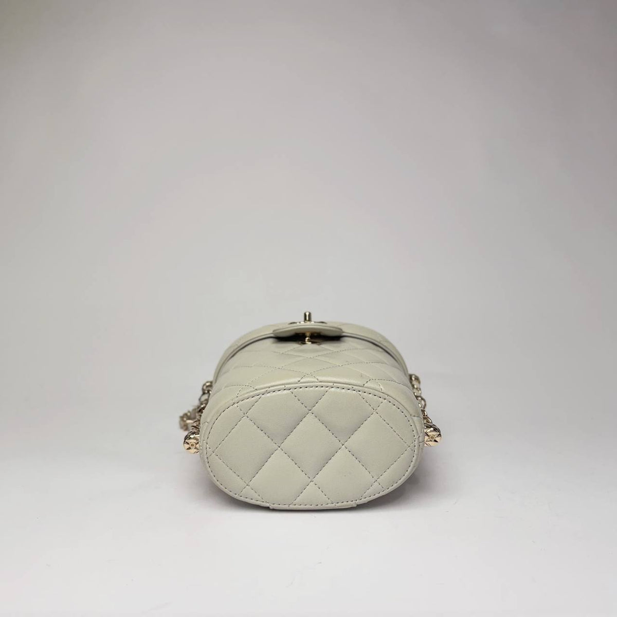 Chanel Mini Vanity Case with Chain, oval base view